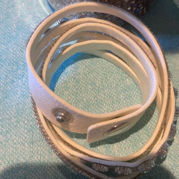 WHITE RHINESTONE Wrap Bracelet! - Picture 3 of 4